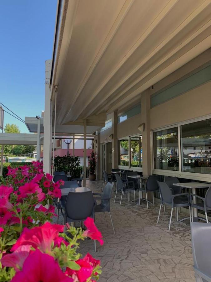 Hotel Haway Rimini Exterior photo